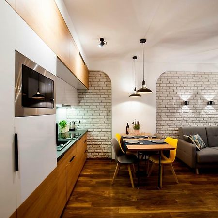 Urban Apart Uniejow Apartment Exterior photo