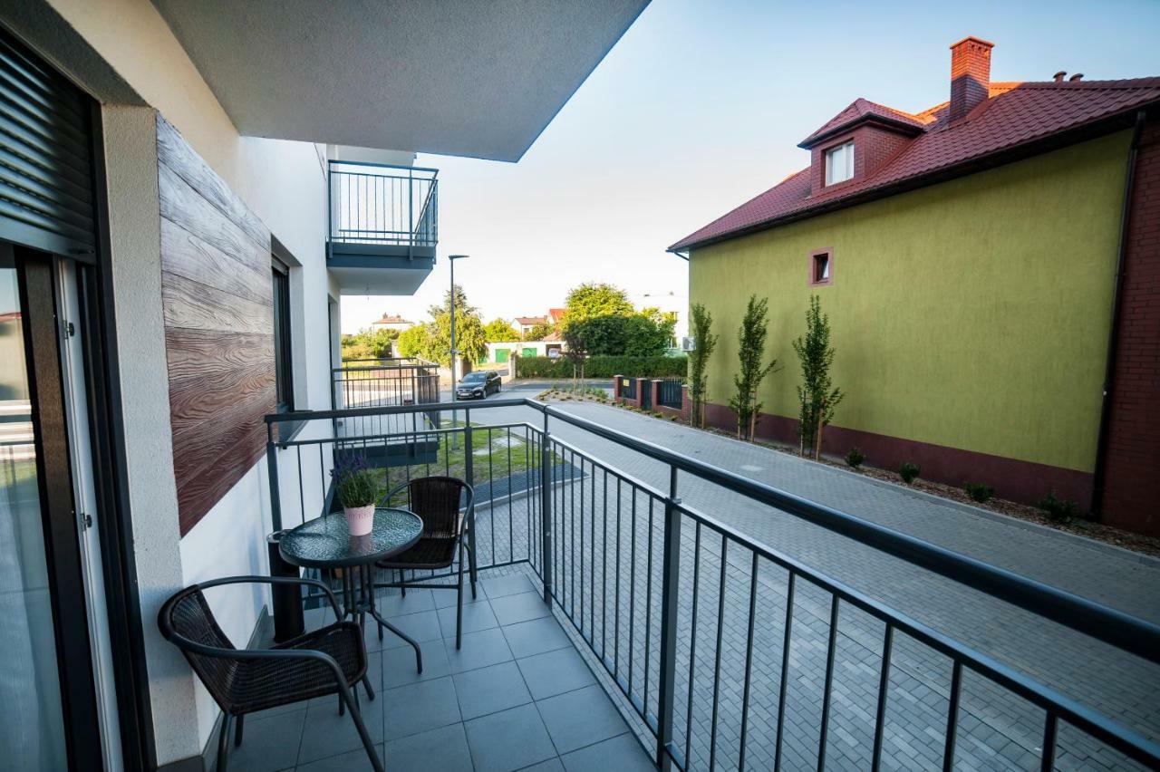 Urban Apart Uniejow Apartment Exterior photo